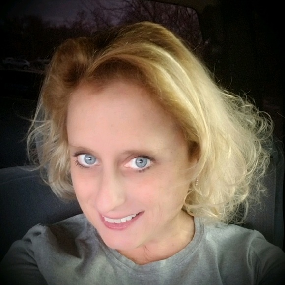 Meet your Posher, Becky - Picture 1 of 1